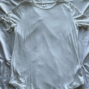 old navy white t shirt, medium